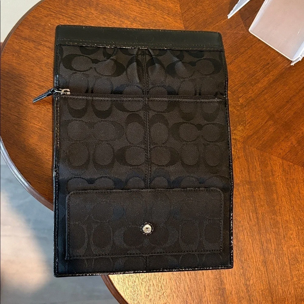 Coach wallet long wallet signature monogram canvas/black patent leather trim